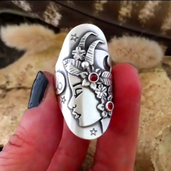 Capricorn ring - Picture 1 of 4